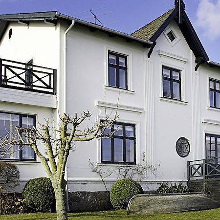 Villa Snekkersten เฮลซิงเงอร์ ภายนอก รูปภาพ